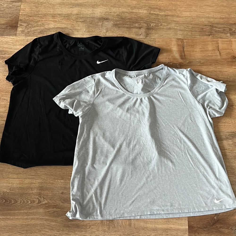 Women’s Nike Dry-fit T-shirt (read description)